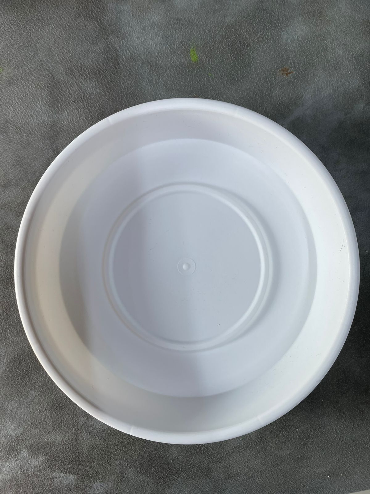 8" Plastic Saucer