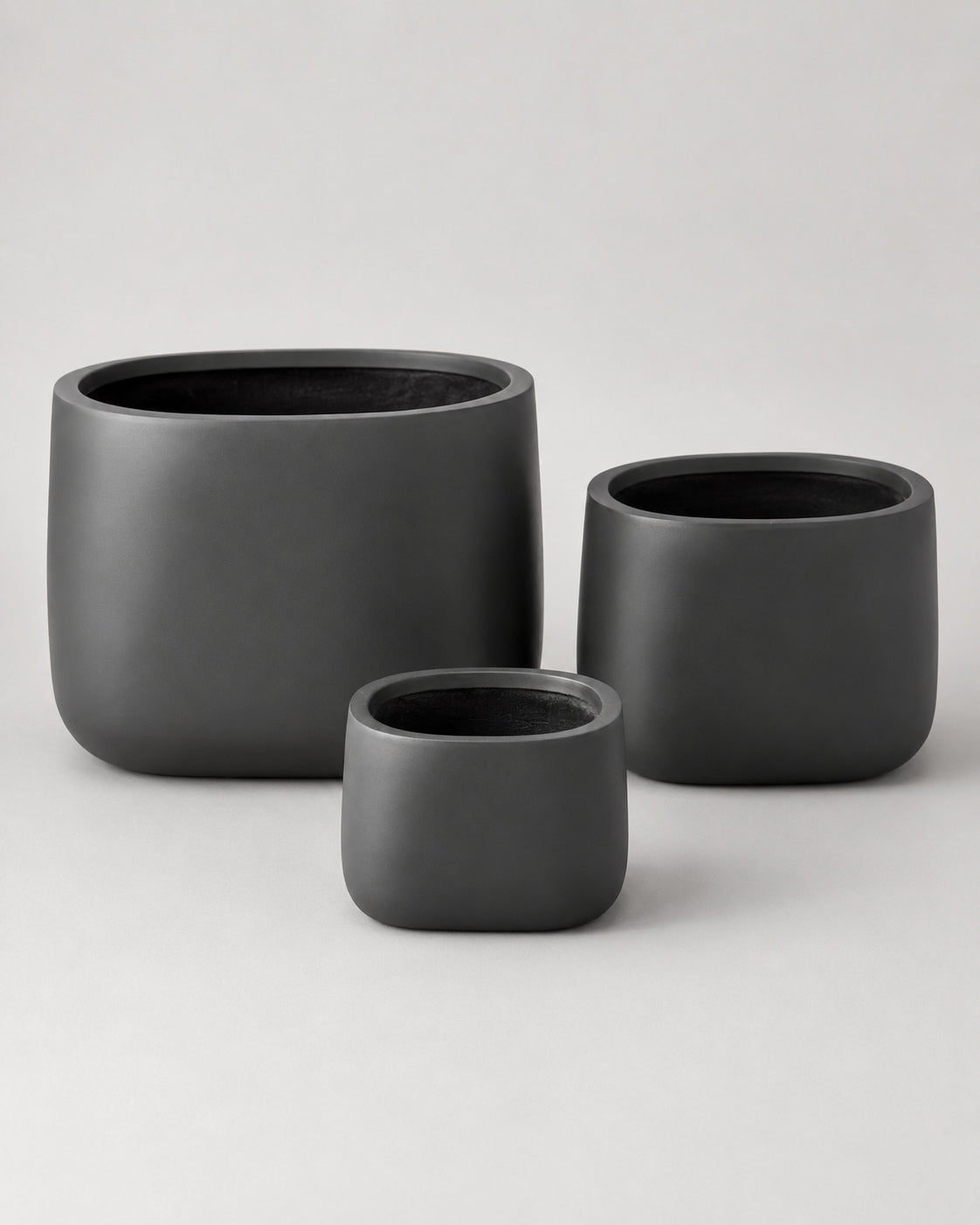 Matte Charcoal Fiber Clay Pots