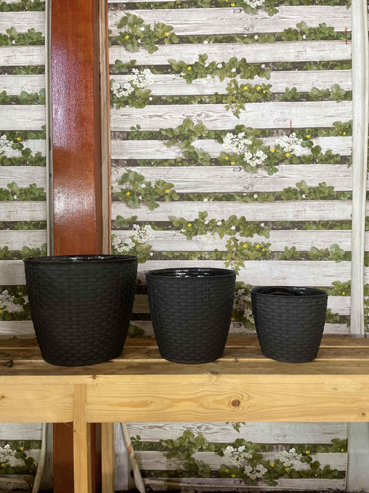 Black Plastic Pots Set