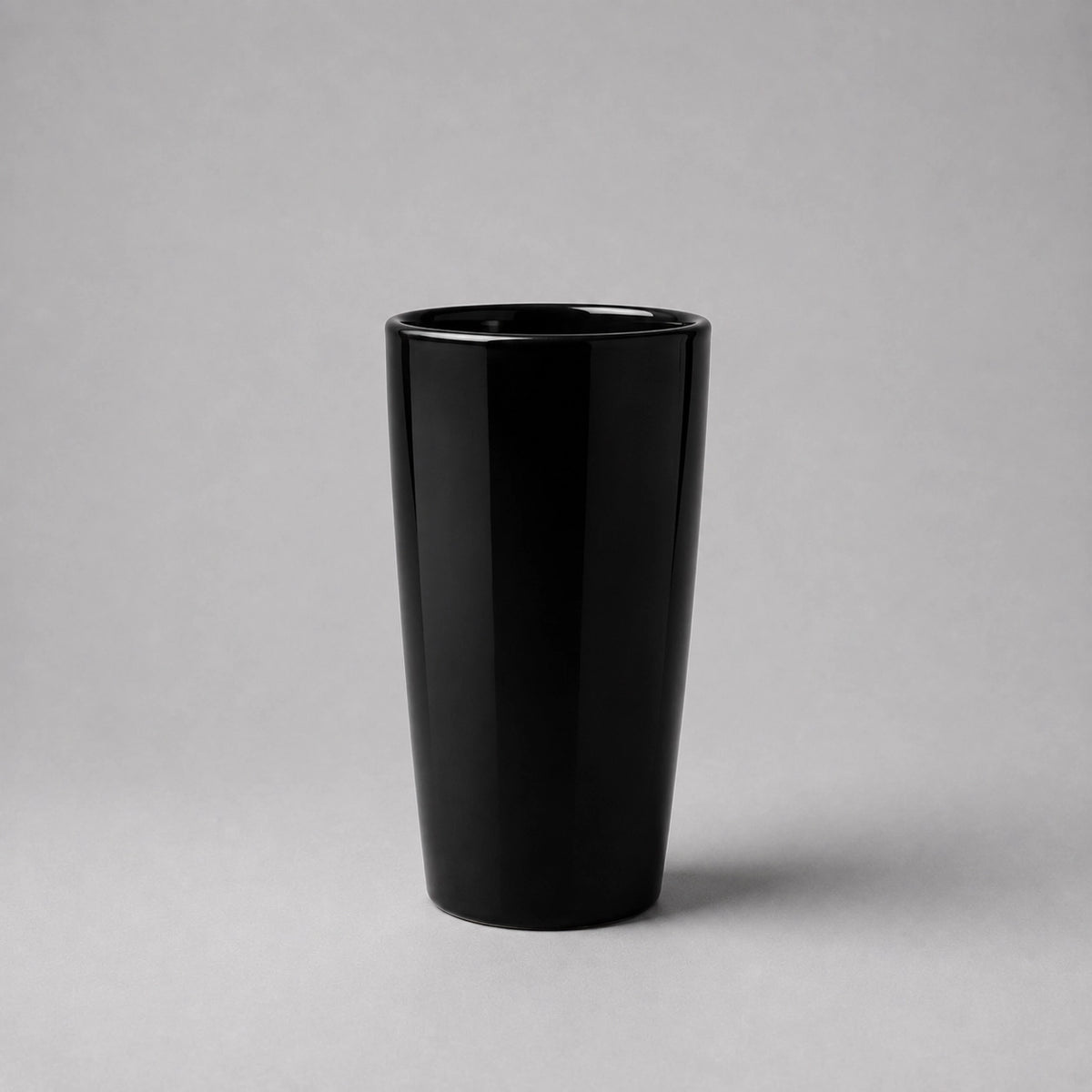 Luma Glossy Tall Black