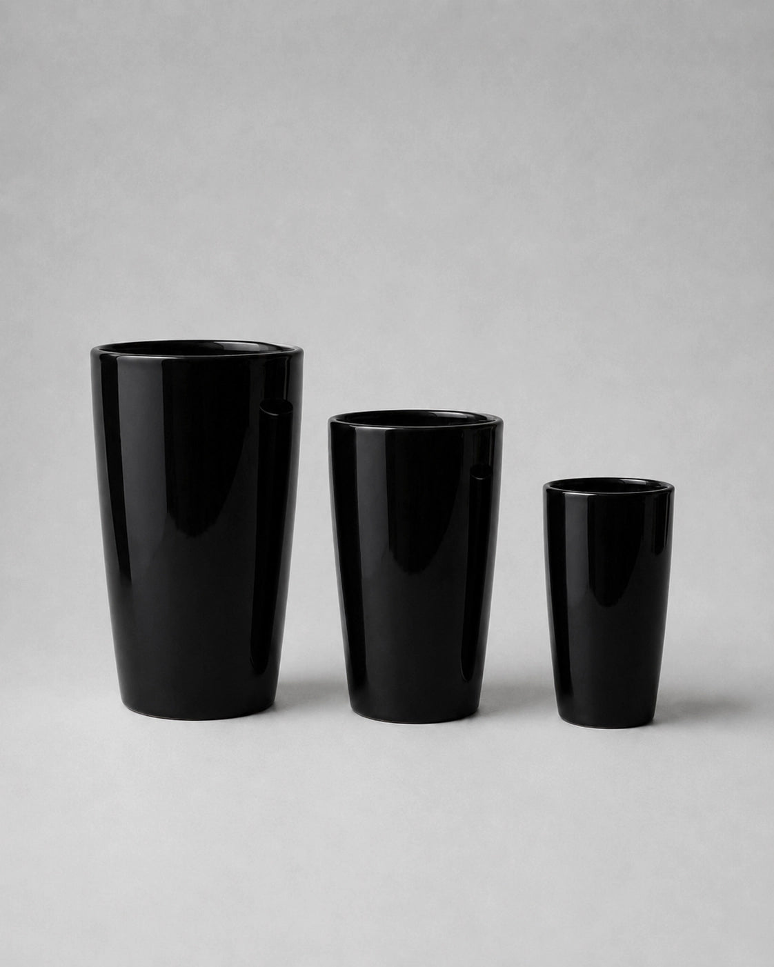 Luma Glossy Tall Black