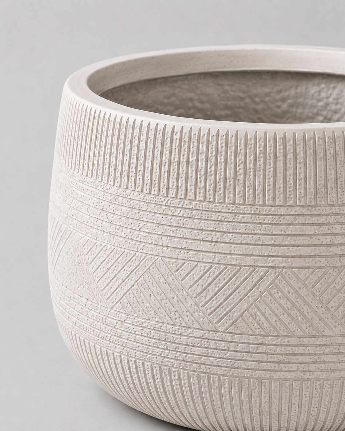 Textured White Fiber Clay Pots
